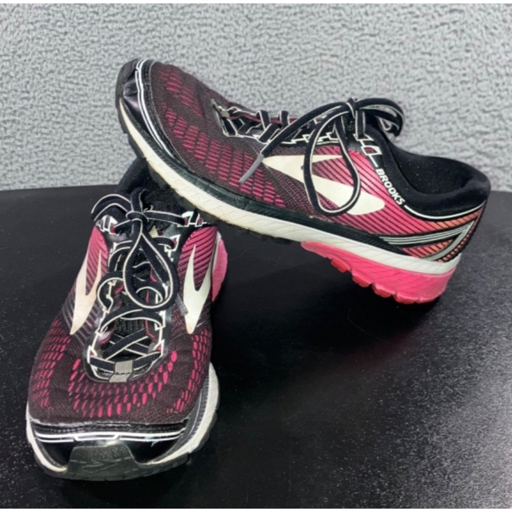 Womens Brooks Ghost 10 Cloud Cushion Athletic Running Shoes Size 7.5 Black Pink